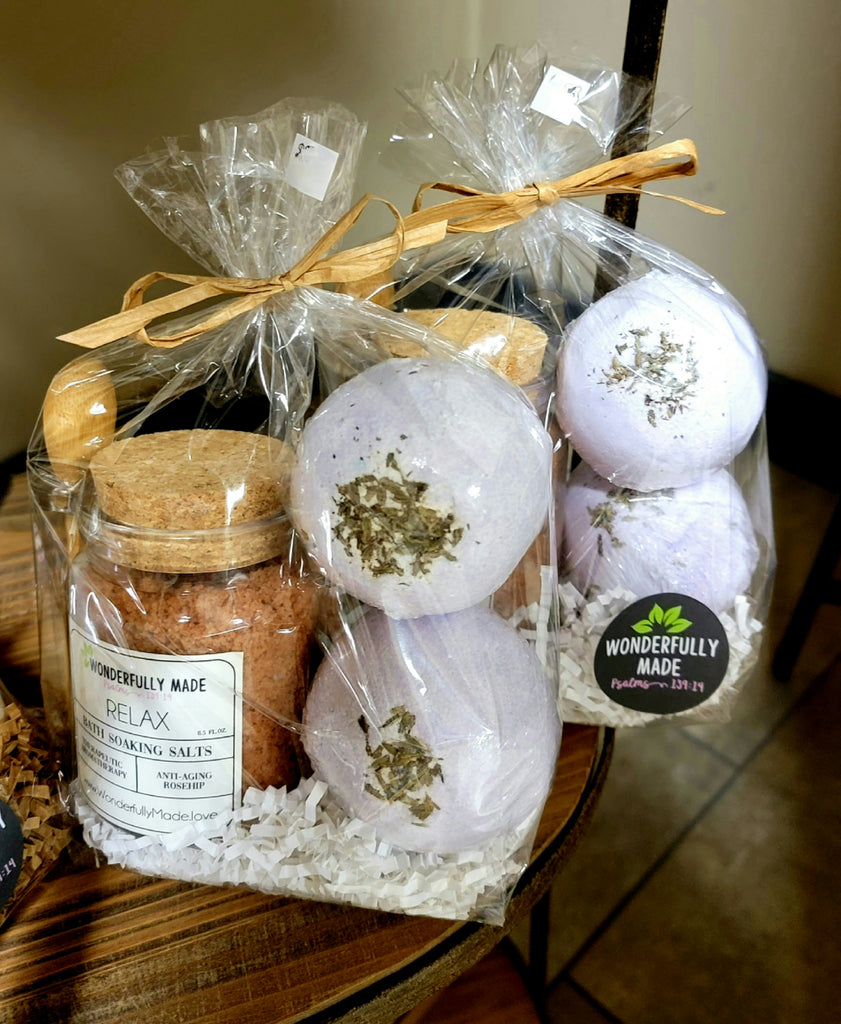 Gift Bundle Relax | Bath Soaking Salts | Bath Bombs